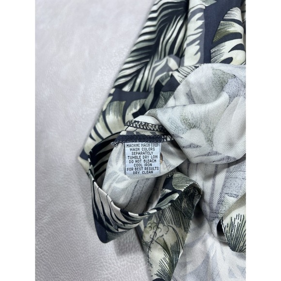 Tommy Bahama Silk Shirt Size Large Floral Hawaiian Camp Button Down Loop Collar - Picture 7 of 8